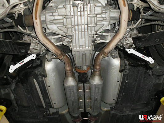 Ultra Racing 4-Point Rear Lower Brace (URUS-RS4-2417P)